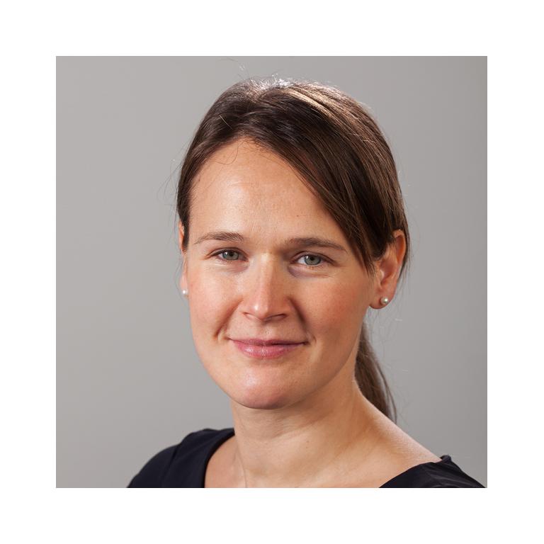 DR. INGE LEYSEN